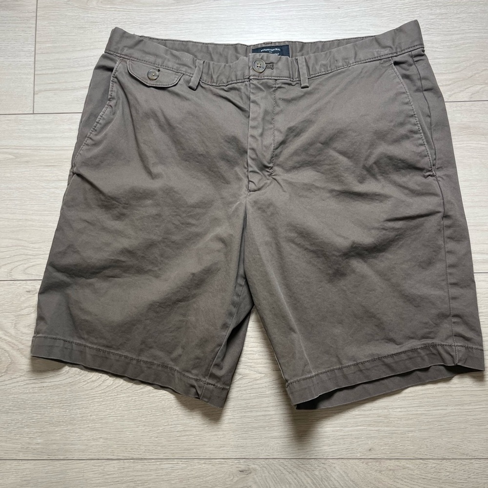 Banana Republic Lived In Shorts Men White 35 Men’s Brown Chino Shorts